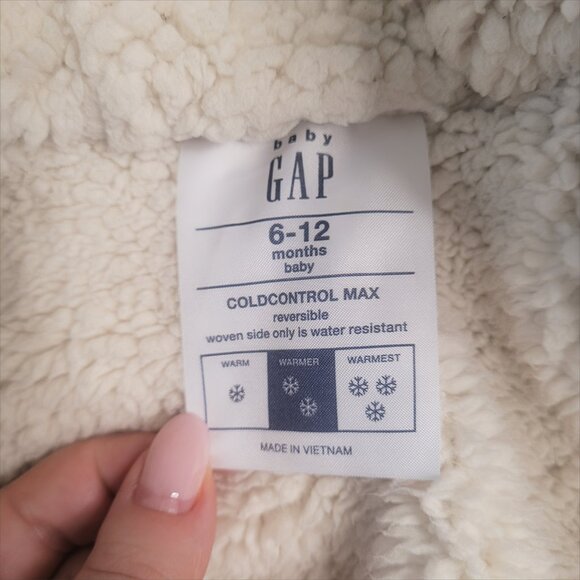 Baby Gap Reversable Winter Coat- Size 6-12 Months - Picture 3 of 4